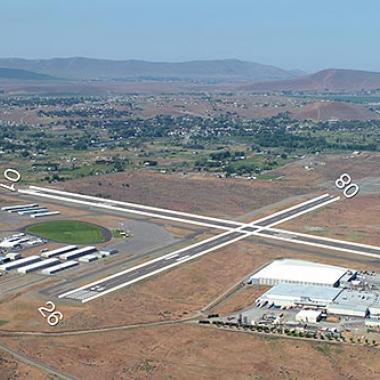 Richland Airport Runway located on a flat area.