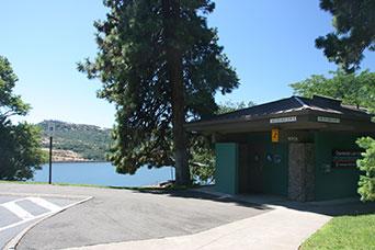 Photo of Chamberlain Lake safety rest area on SR 14