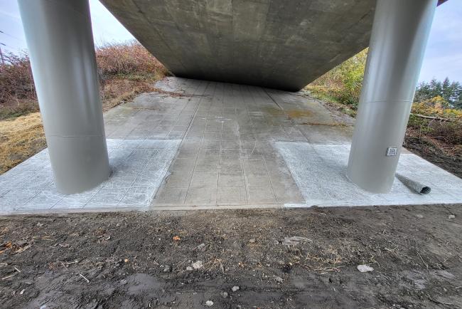 Seismically retrofitted columns supporting the Seaway Boulevard on-ramp to eastbound State Route 526 in Everett.